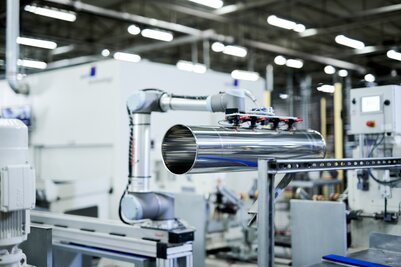 Edelstahl-Abgassysteme in Schiedel Produktion