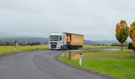 Logistic: Truck delivery