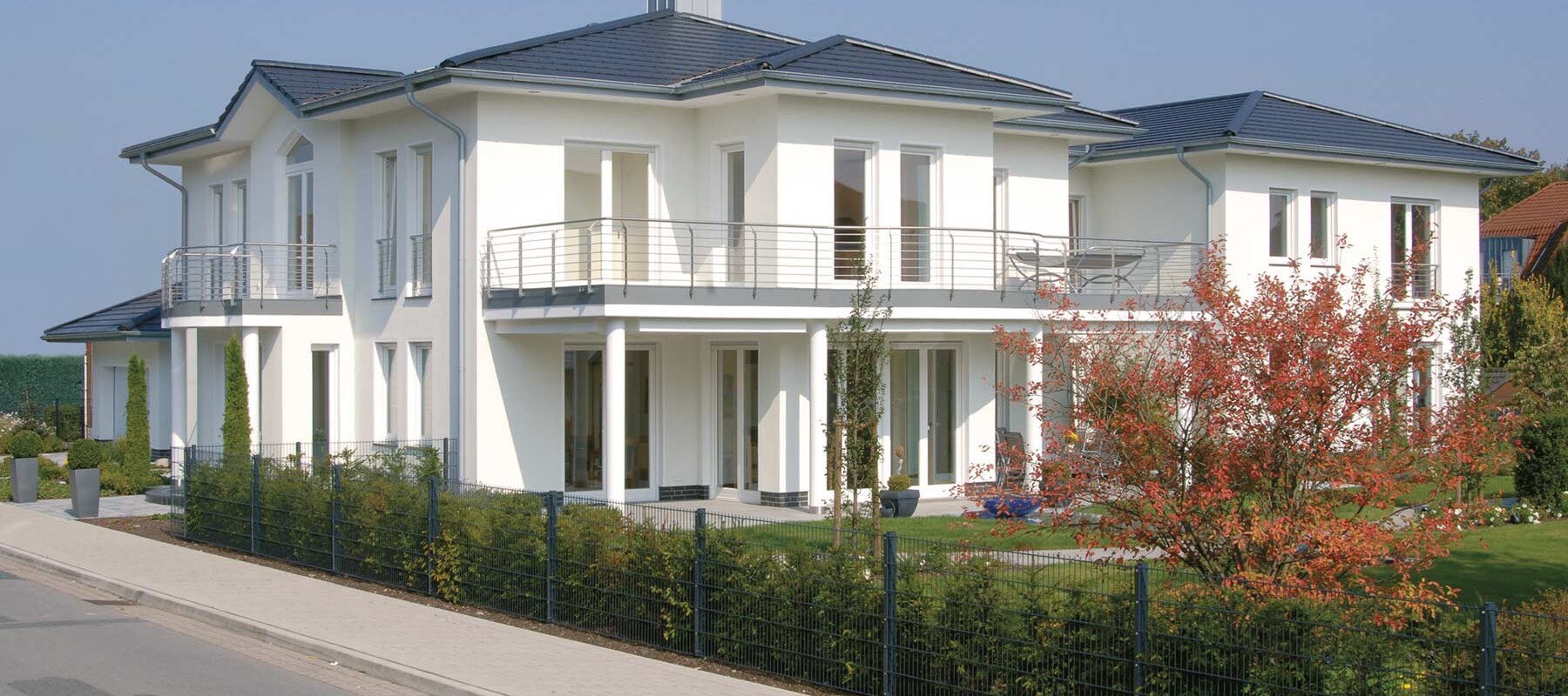 Lakóépület Absolut kéménnyel