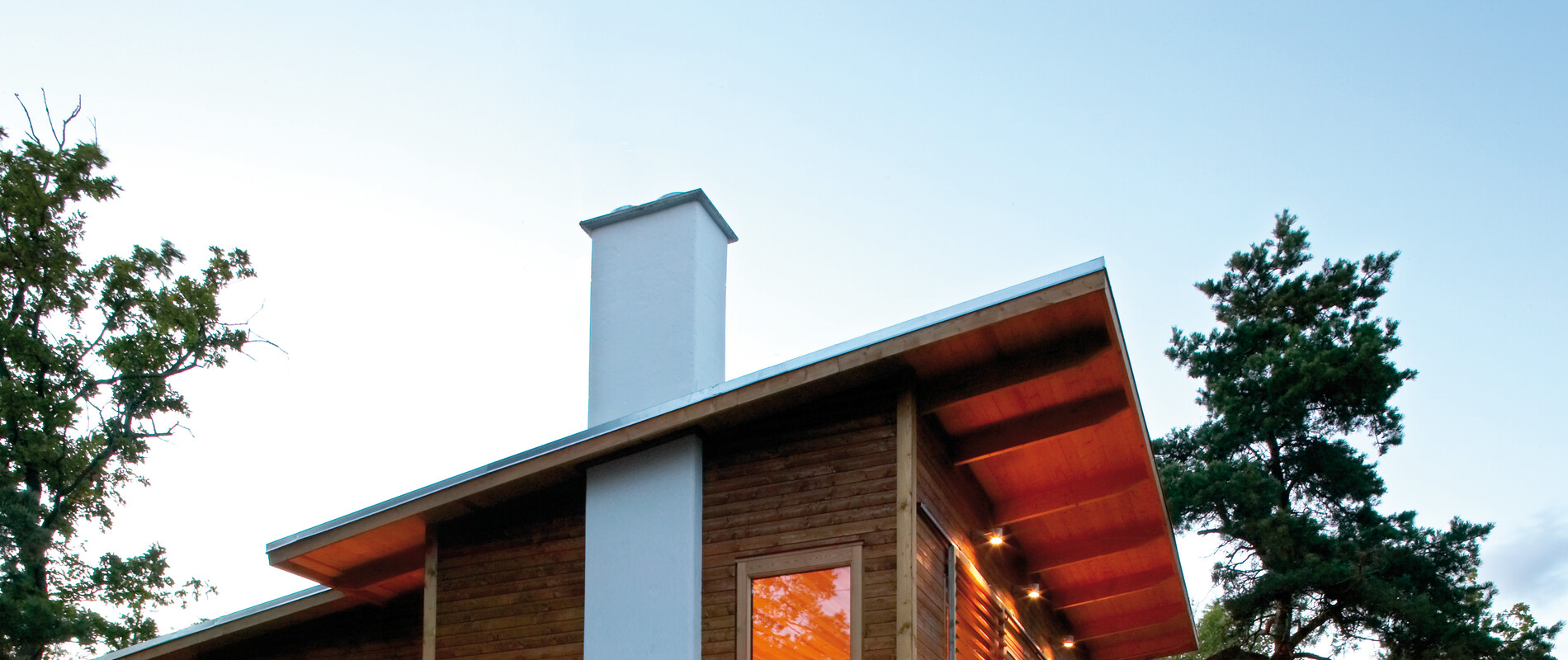 Haus mit einem Keramik-Schornsteinsystem