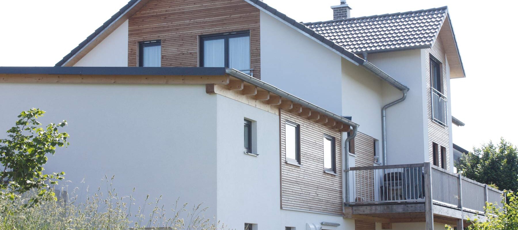 Родинний дім з камінем КОМБІГАЗ