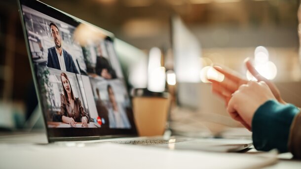 Schiedel Webinars | © AdobeStock 558704093